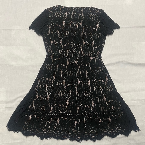 Elegant‎ Black Lace Dress - Size 6 - Picture 4 of 4